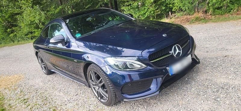 Blau Gebraucht 2018 Mercedes C220 AMG Coupé | 22.987 € (Guter Preis) - Bild 1/4