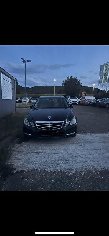 Schwarz Gebraucht 2011 Mercedes 350 Limousine | 17.500 € (Fairer Preis) - Bild 1/4