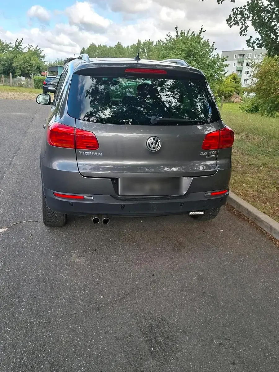 Gebraucht VW Tiguan Sportline 177 PS (130 kW) 2015 Grau SUV