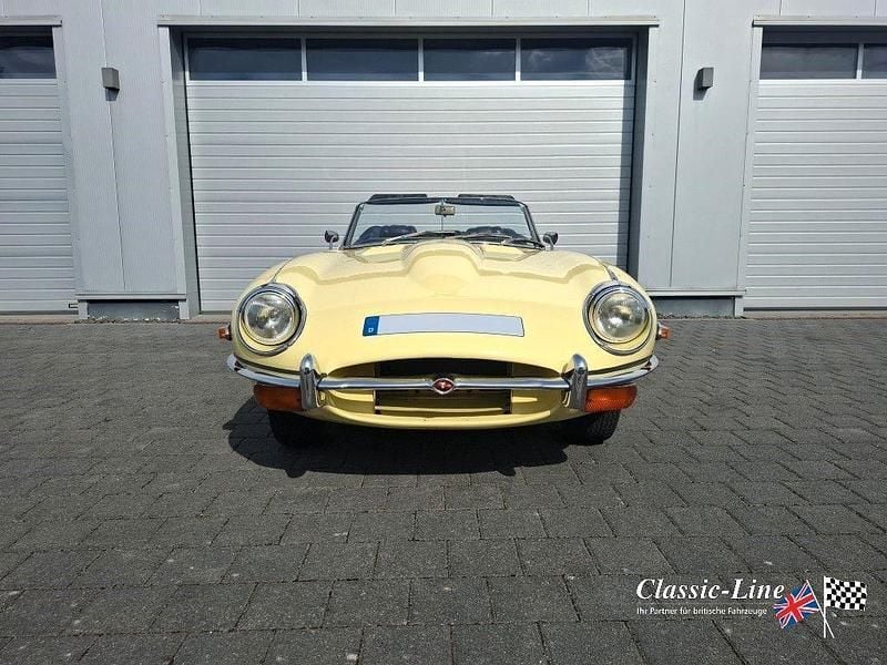 Occasion Jaguar E-Type 171 ch (125 kW) 1969 Jaune Cabriolet