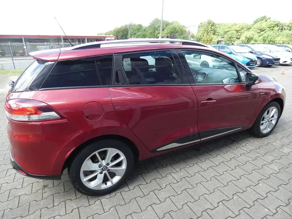 Gebraucht Renault Clio IV Expression 73 PS (53 kW) 2018 Rot Limousine