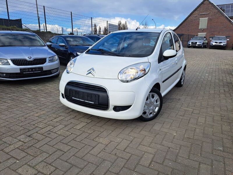 Weiß Gebraucht 2012 Citroën C1 Style Kleinwagen | 3.690 € (Fairer Preis) - Bild 1/4