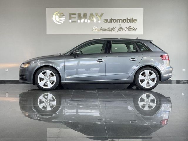 Grau Gebraucht 2014 Audi A3 Sportback Ambition Limousine | 15.798 € (Fairer Preis) - Bild 1/3