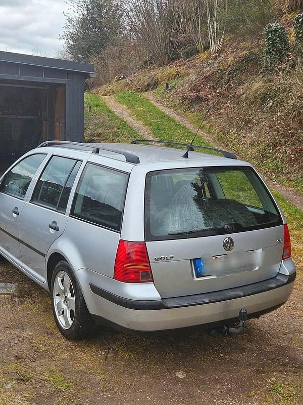 Gebraucht VW Golf IV Trendline 116 PS (85 kW) 2003 Silber Kombi