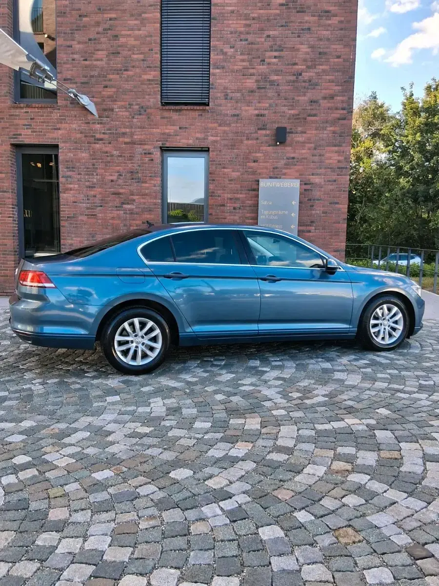 Gebraucht VW Passat Comfortline 2015 Limousine
