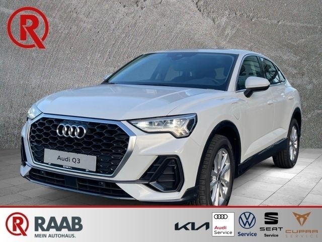 Weiss Gebraucht 2022 Audi Q3 Sportback Basis SUV | 28.495 € (Guter Preis) - Bild 1/4