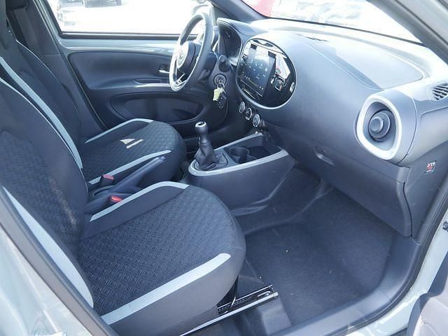 Neu Toyota Aygo X 72 PS (52 kW) 2025 Grün SUV