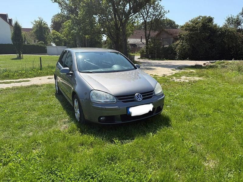 Grau Gebraucht 2007 VW Golf V Limousine | 3.000 € (Fairer Preis) - Bild 1/4