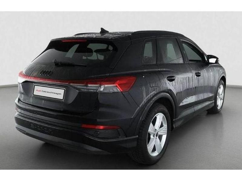 Gebraucht Audi e-tron 210 kW (286 PS) 2025 Mythosschwarz metallic (metallic) SUV