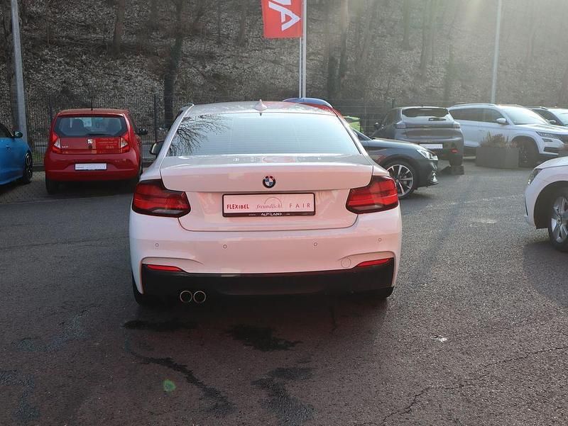 Gebraucht BMW 220 M Sport 190 PS (139 kW) 2020 Weiß Coupé