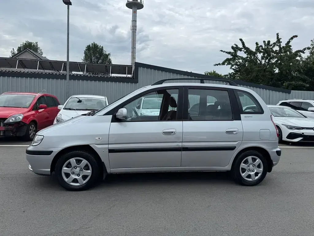 Gebraucht Hyundai Matrix GLS 103 PS (75 kW) 2007 Silber Van / Kleinbus
