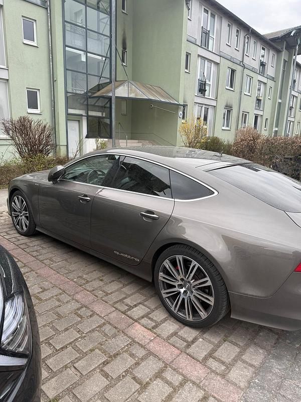 Gebraucht Audi A7 245 PS (180 kW) 2014 Blau Kleinwagen