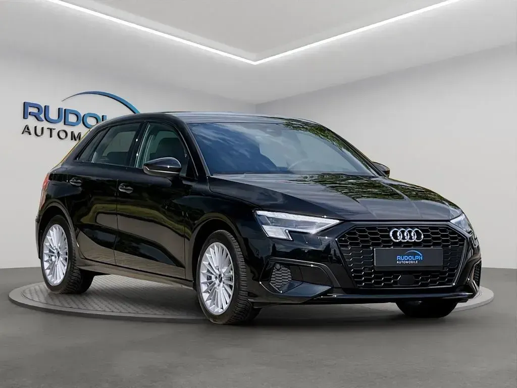 Gebraucht Audi A3 S-Line 150 PS (110 kW) 2024 Mythosschwarz Limousine