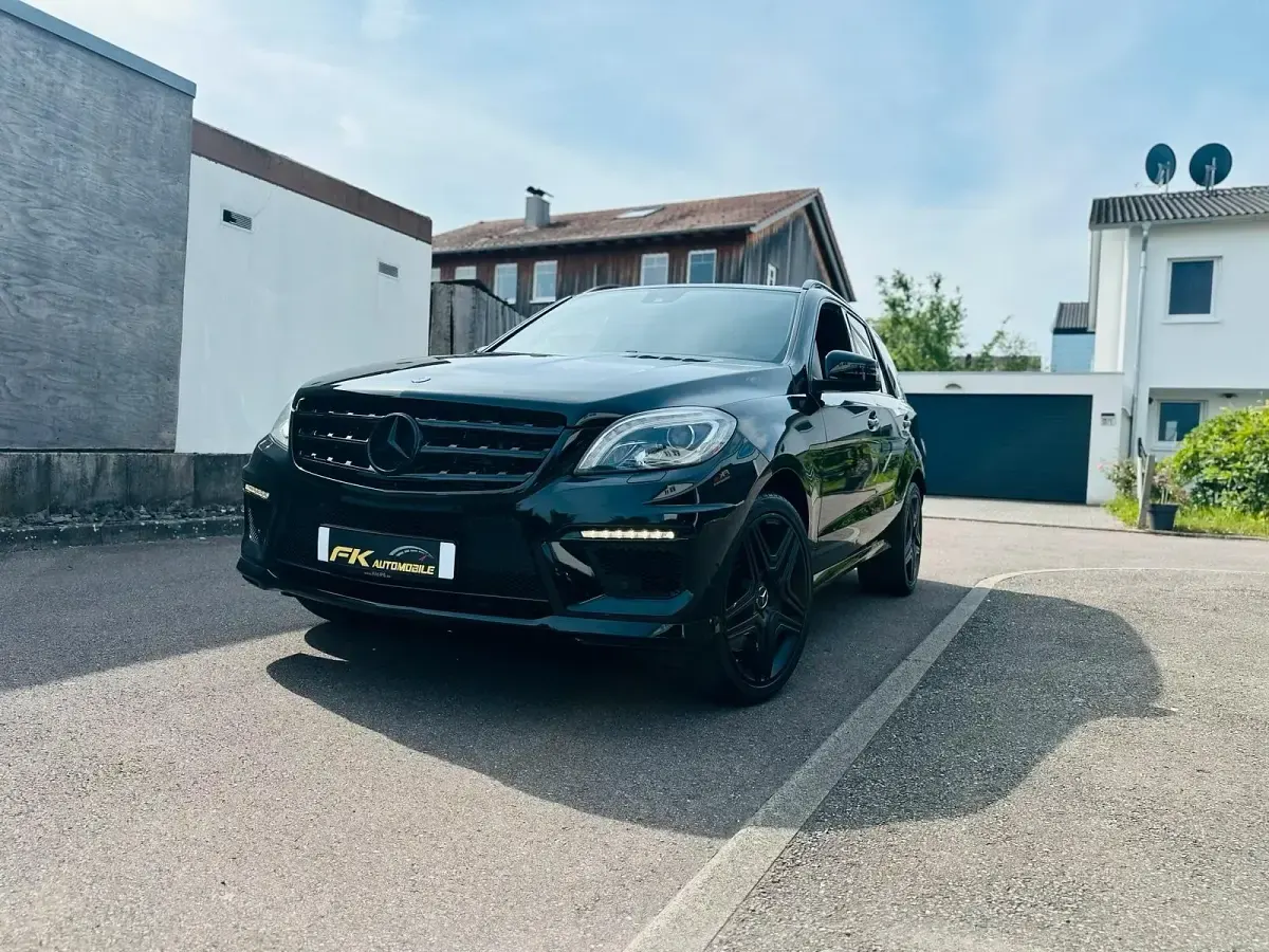 Gebraucht Mercedes ML63 AMG AMG 525 PS (386 kW) 2012 Schwarz SUV