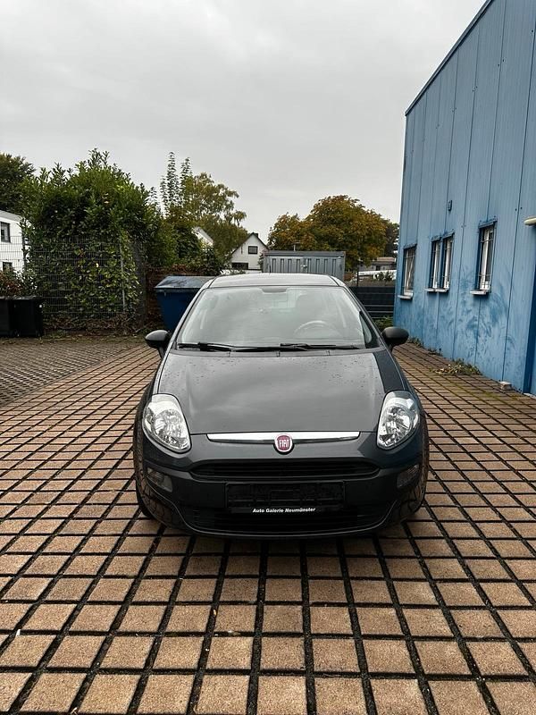 Grau Gebraucht 2010 Fiat Punto Kleinwagen | 2.400 € (Fairer Preis) - Bild 1/4