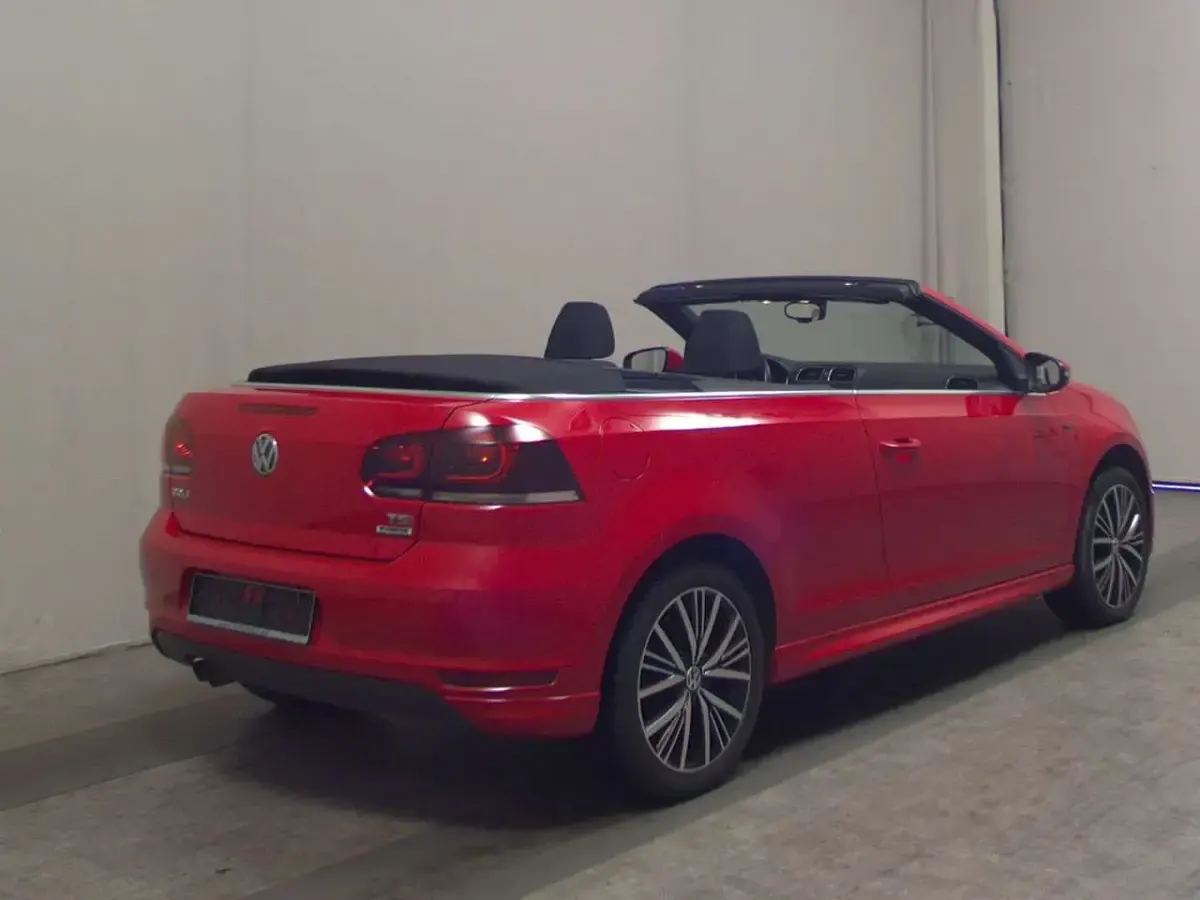 Używany VW Golf Allstar 125 KM (91 kW) 2017 Czerwony Kabriolet