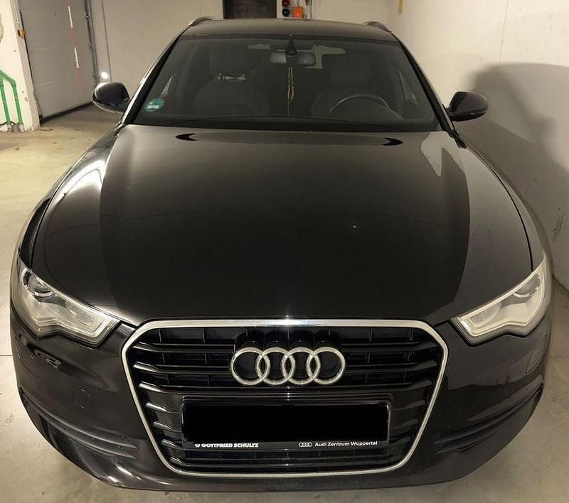 Gebraucht Audi A6 Ambiente 177 PS (130 kW) 2013 Schwarz Kombi