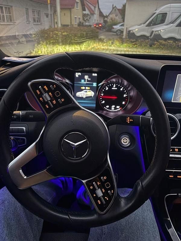 Schwarz Gebraucht 2019 Mercedes C220 Limousine | 21.900 € (Superpreis) - Bild 1/4