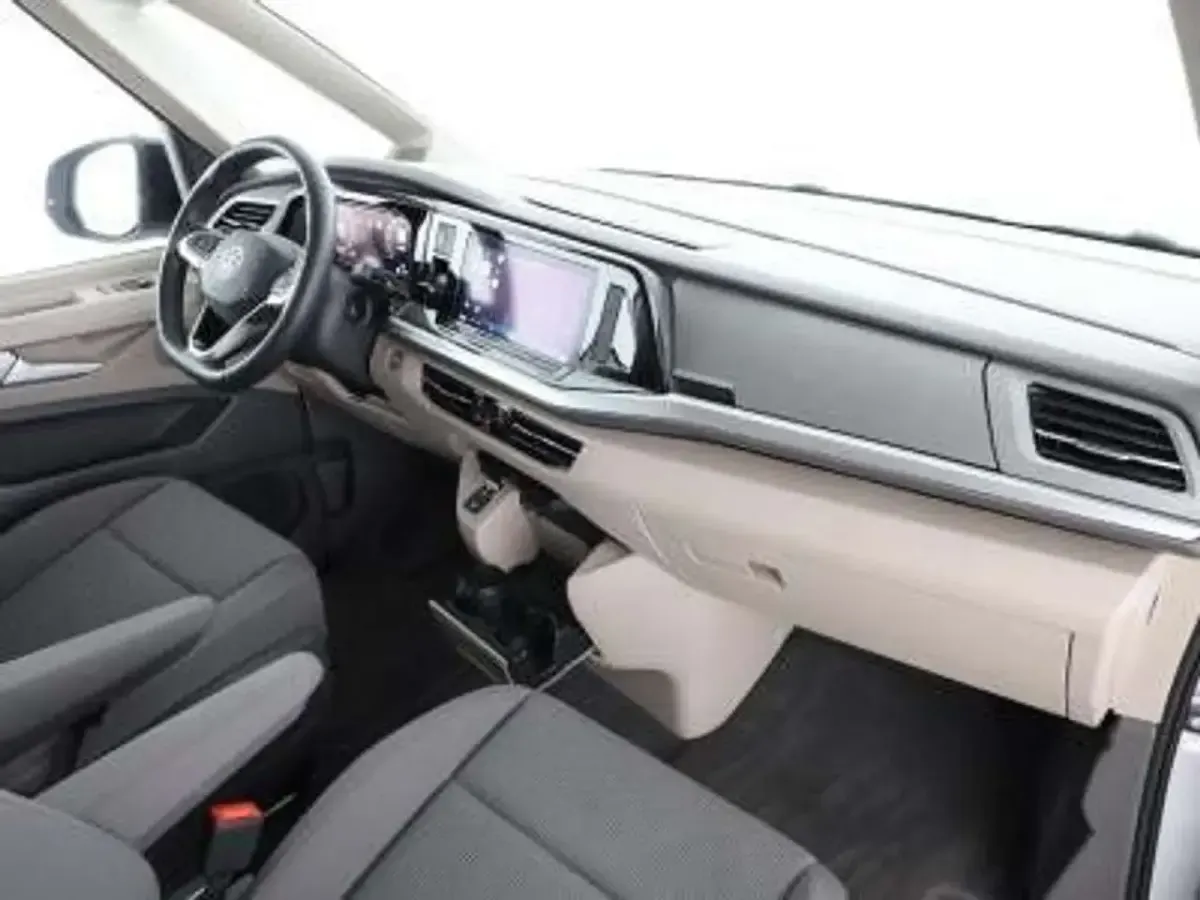 Gebraucht VW T7 Life 150 PS (110 kW) 2024 Silber Van