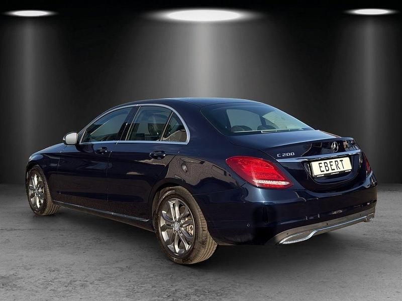 Gebraucht Mercedes C200 184 PS (135 kW) 2016 Blau Limousine