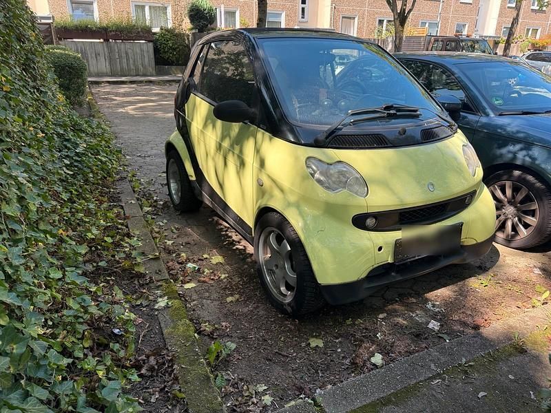 Grün Gebraucht 2004 Smart ForTwo Cabrio Cabrio | 1.200 € (Fairer Preis) - Bild 1/4