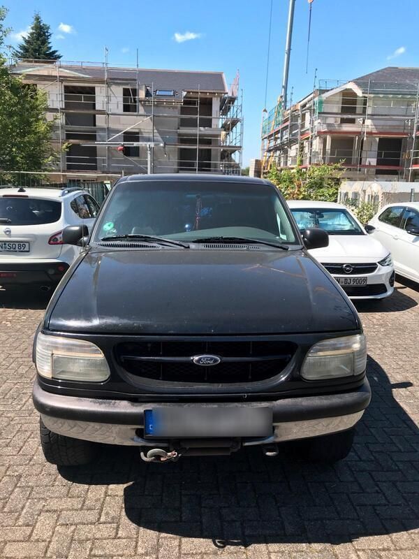 Schwarz Gebraucht 2001 Ford Explorer Limited SUV | 2.400 € - Bild 1/4