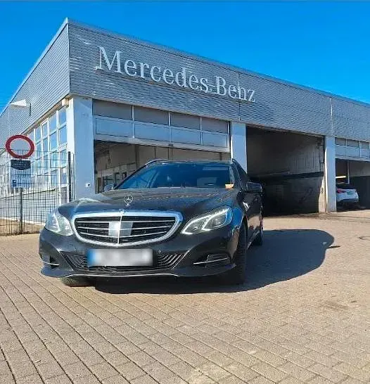 Gebraucht Mercedes E400 AMG 333 PS (244 kW) 2013 Schwarz Kombi