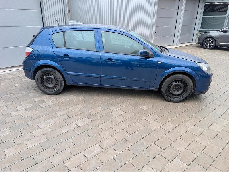 Gebraucht Opel Astra 105 PS (77 kW) 2004 Blau Limousine
