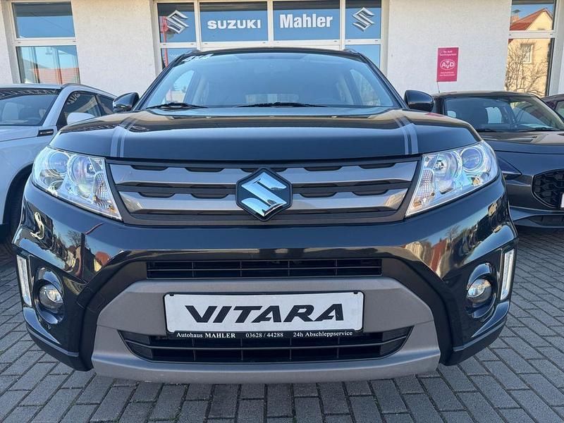 Gebraucht Suzuki Vitara Comfort 120 PS (88 kW) 2017 Schwarz SUV