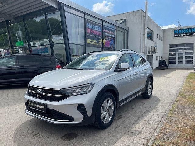 Neu VW Taigo Life 95 PS (69 kW) 2025 Silber metallic SUV