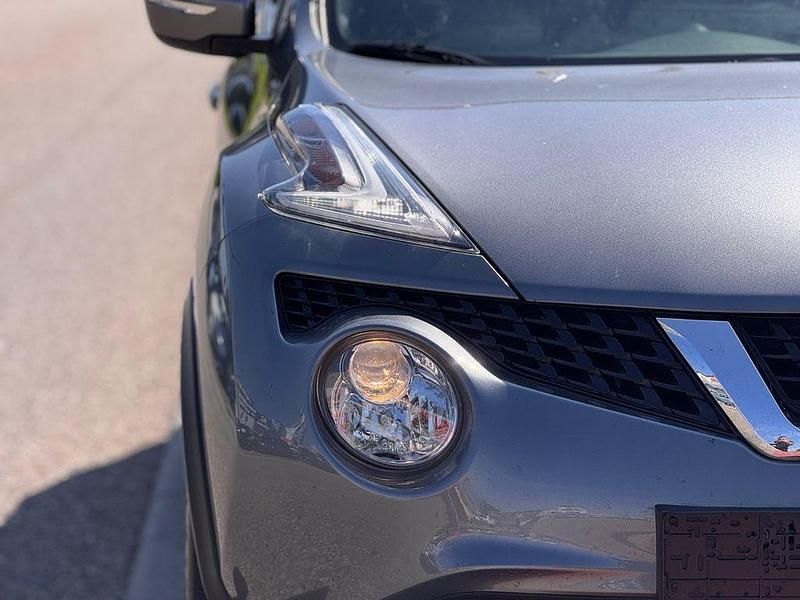 Usado Nissan Juke Acenta 116 HP (85 kW) 2017 Cinzento SUV