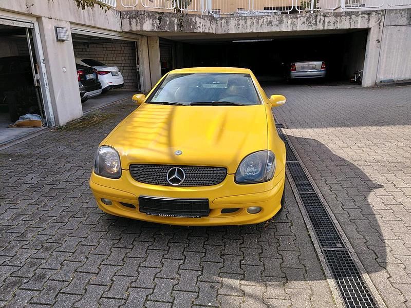 Gebraucht Mercedes SLK320 218 PS (160 kW) 2001 Gelb Cabrio