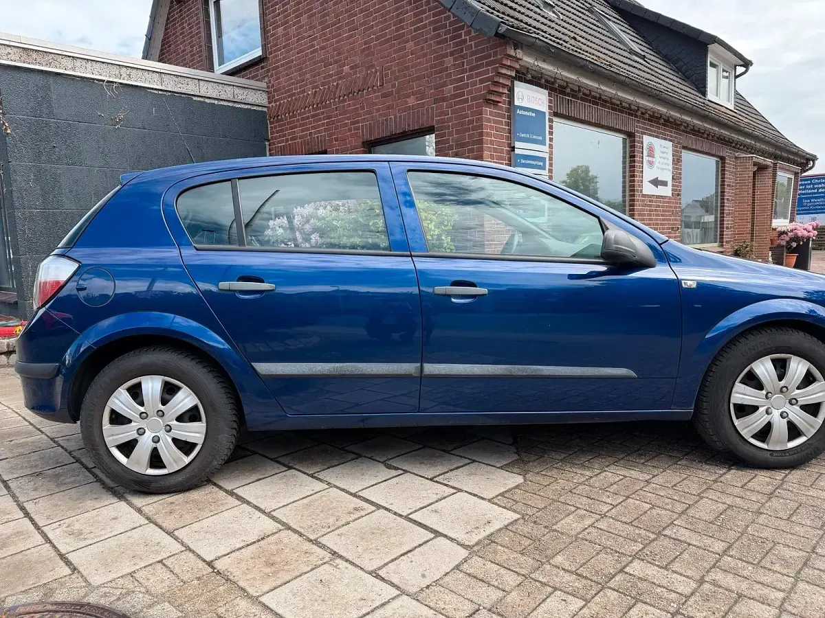 Gebraucht Opel Astra 105 PS (77 kW) 2004 Blau Kombi