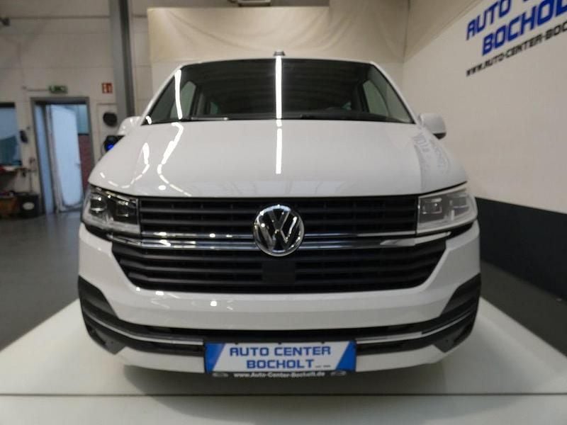 Gebraucht VW Caravelle 150 PS (110 kW) 2022 Weiß Van / Kleinbus