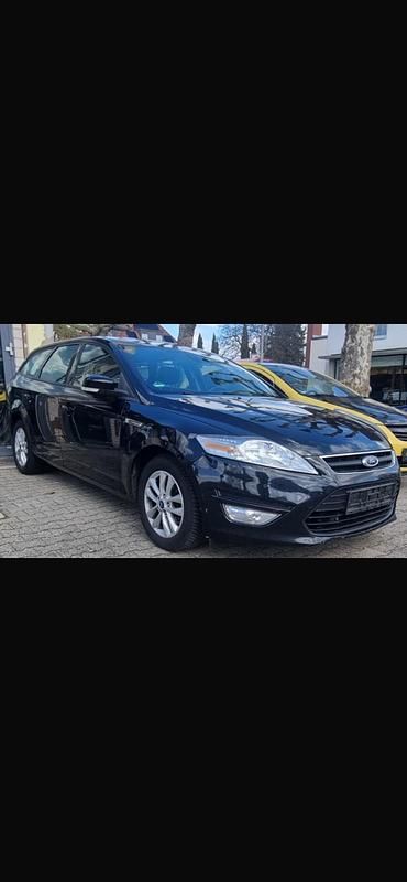 Gebraucht Ford Mondeo 140 PS (102 kW) 2013 Schwarz Kombi