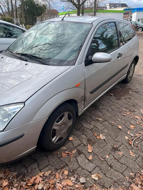 Gebraucht Ford Focus 75 PS (55 kW) 2002 Silber Kleinwagen