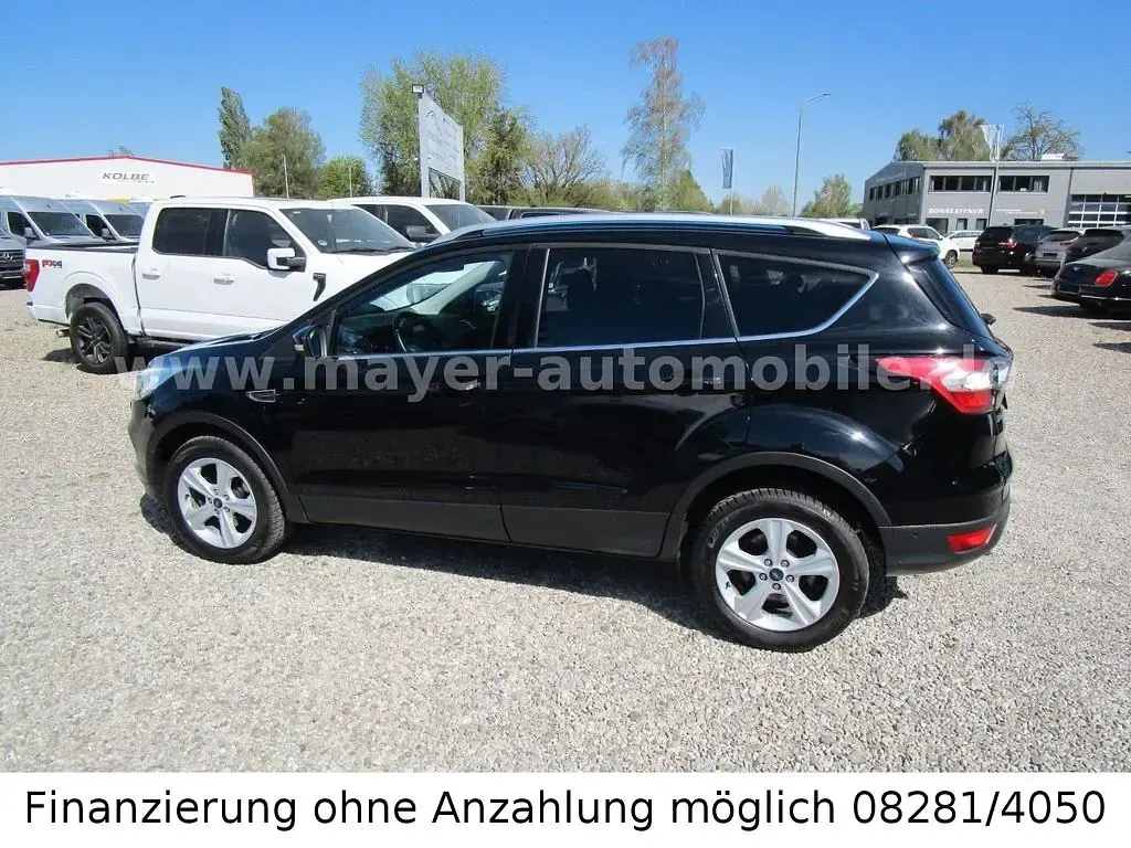 Używany Ford Kuga Titanium 150 KM (110 kW) 2017 Czarny SUV