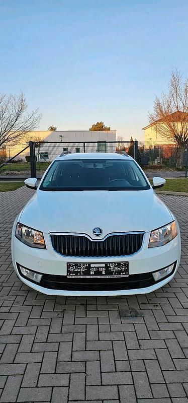 Gebraucht Skoda Octavia 110 PS (80 kW) 2016 Weiß Kleinwagen