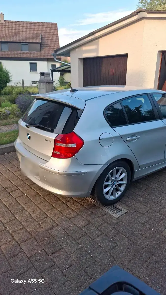 Gebraucht BMW 118 143 PS (105 kW) 2008 Silber Kleinwagen
