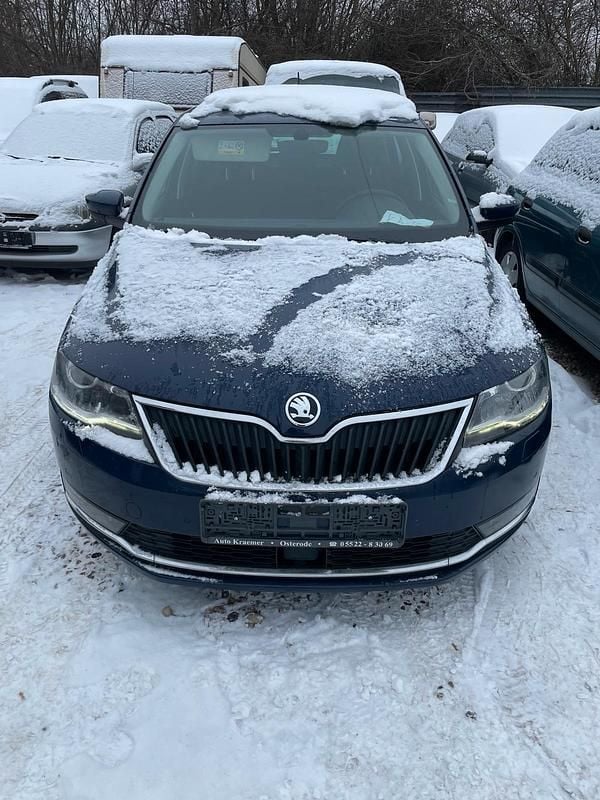 Blau Gebraucht 2018 Skoda Rapid Kleinwagen | 5.499 € (Superpreis) - Bild 1/4