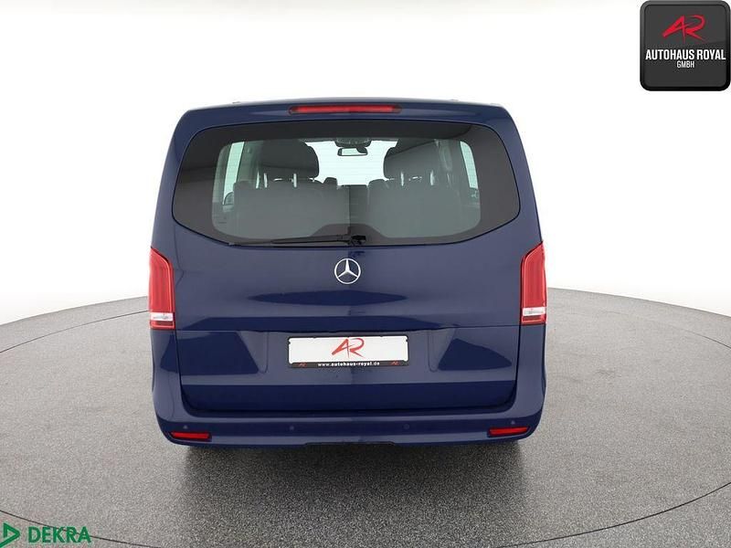 Gebraucht Mercedes V250 190 PS (139 kW) 2022 Blau Van / Kleinbus