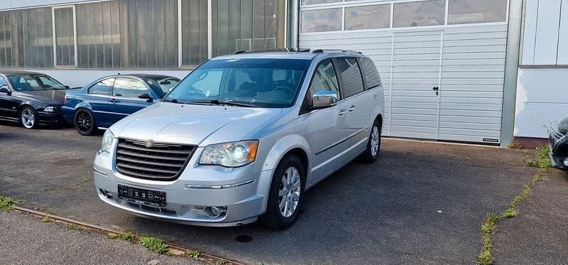 Silber Gebraucht 2008 Chrysler Grand Voyager Limited Van / Kleinbus | 7.700 € (Fairer Preis) - Bild 1/4