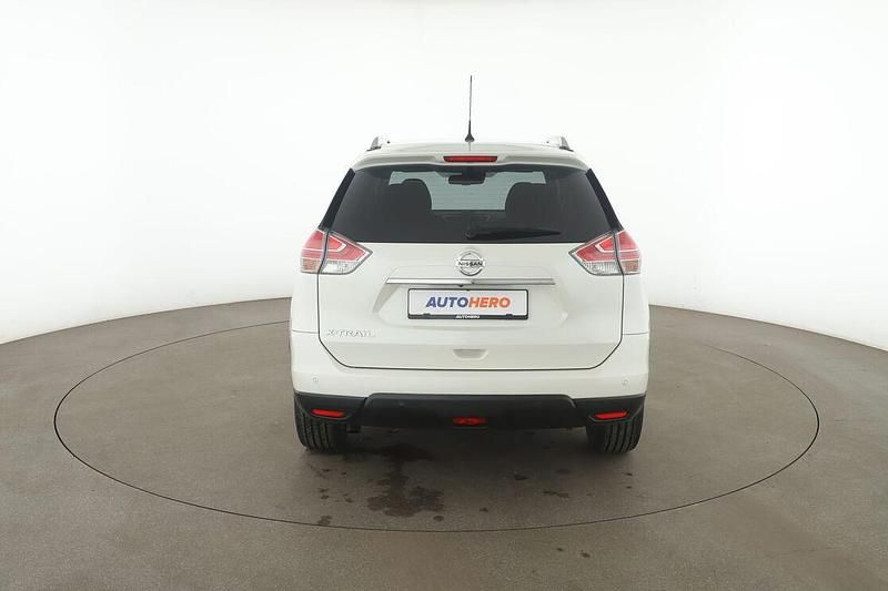 Gebraucht Nissan X-Trail Acenta 131 PS (96 kW) 2015 Weiß SUV
