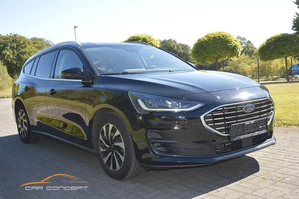 Gebraucht Ford Focus Titanium 125 PS (91 kW) 2023 Schwarz Limousine