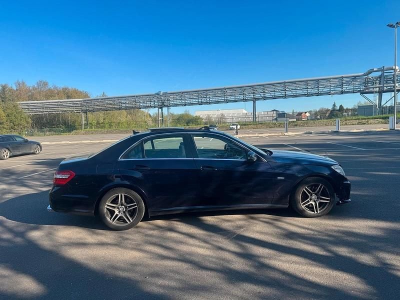 Gebraucht Mercedes E250 AMG 204 PS (150 kW) 2011 Limousine