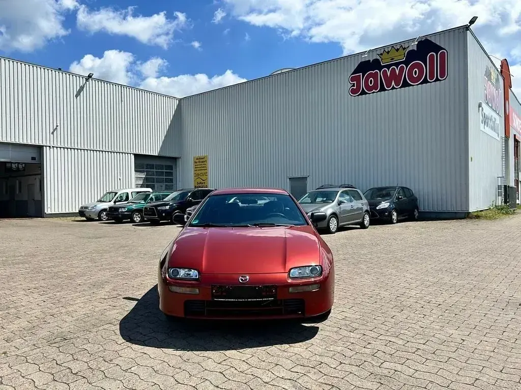 Gebraucht Mazda 323F 88 PS (64 kW) 1998 Rot Limousine