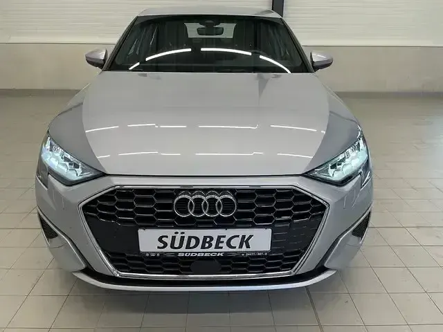 Gebraucht Audi A3 Advanced 116 PS (85 kW) 2022 Silber Limousine