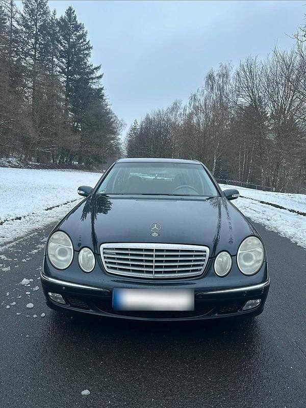 Gebraucht Mercedes E240 177 PS (130 kW) 2004 Schwarz Limousine