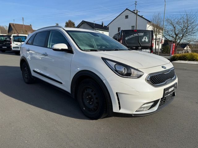 Gebraucht Kia Niro Vision 105 PS (77 kW) 2017 Weiß SUV
