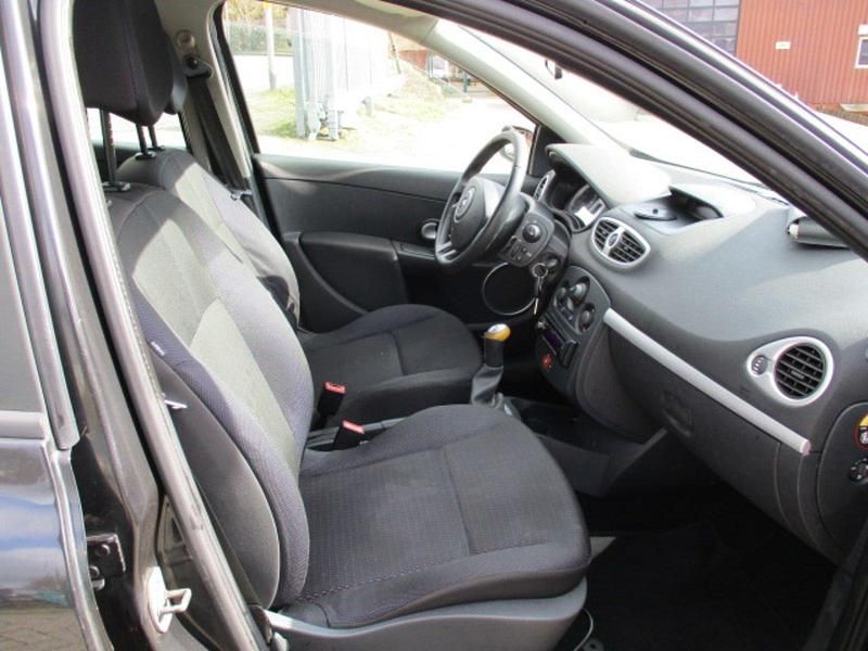 Gebraucht Renault Clio III 75 PS (55 kW) 2009 Schwarz Kombi